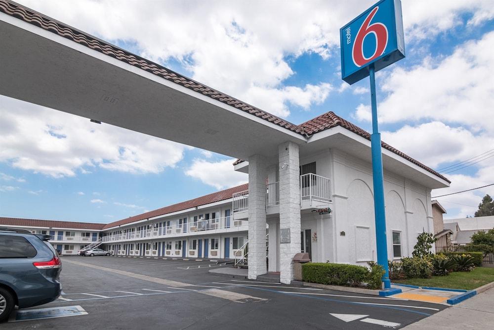 罗德威市区酒店 诺沃克 外观 照片