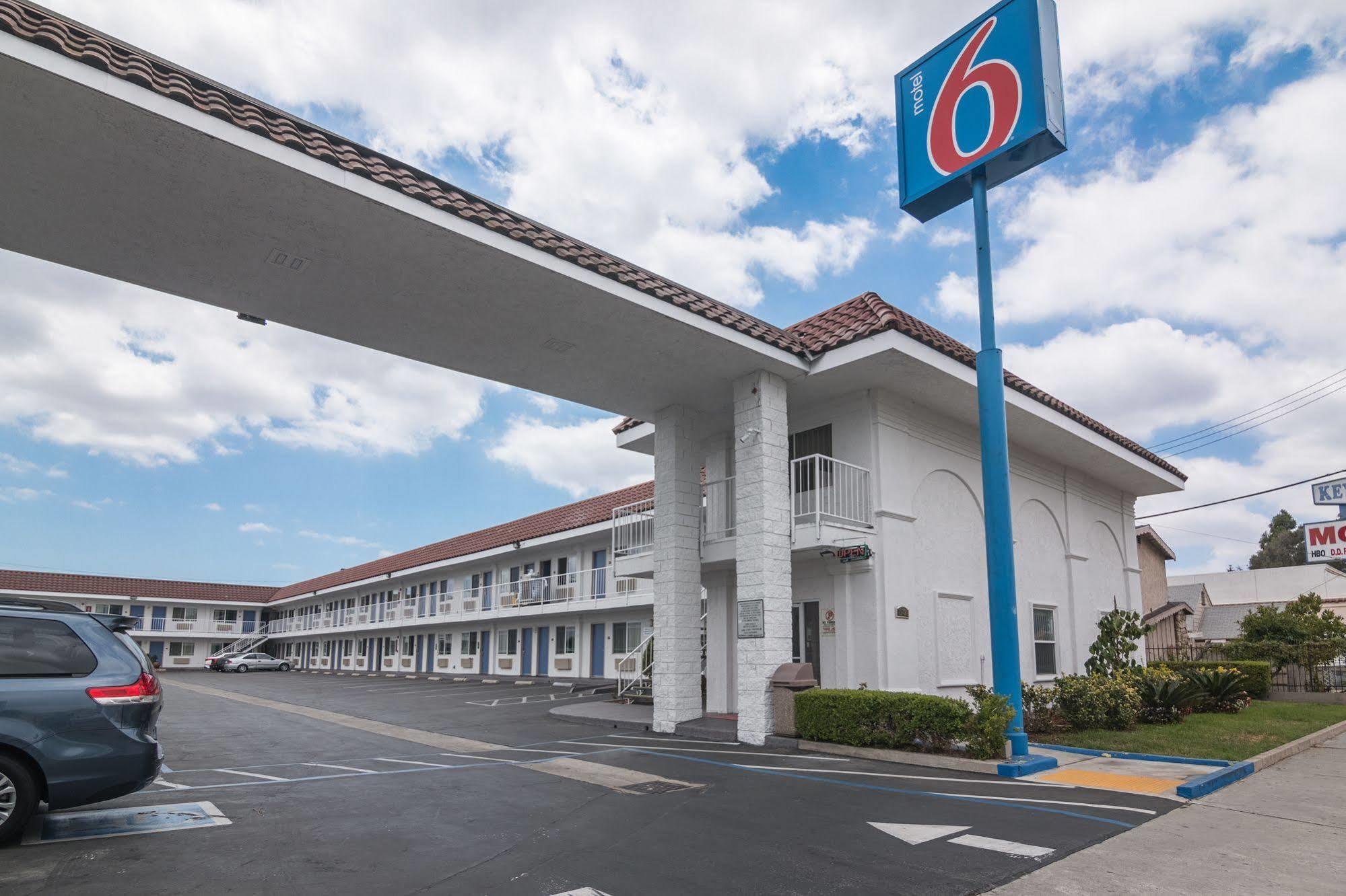 罗德威市区酒店 诺沃克 外观 照片